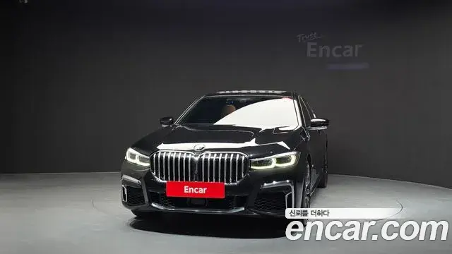 BMW 7 Series 2022 — Şəkil 24/36