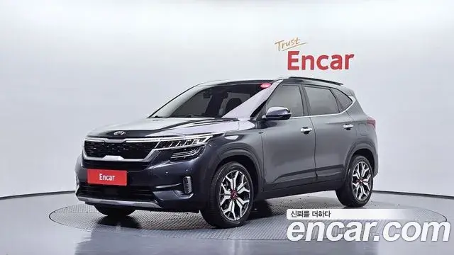 Kia Seltos 2021 — Фото 1/20