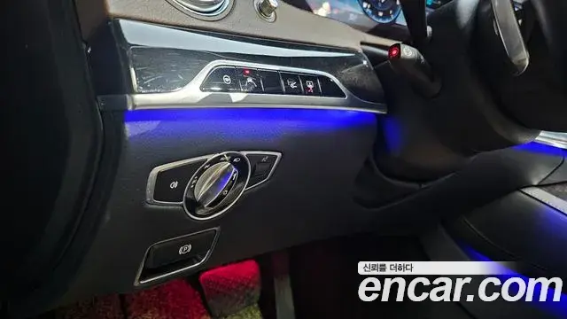 Mercedes-Benz S-Class 2018 — Photo 2/39