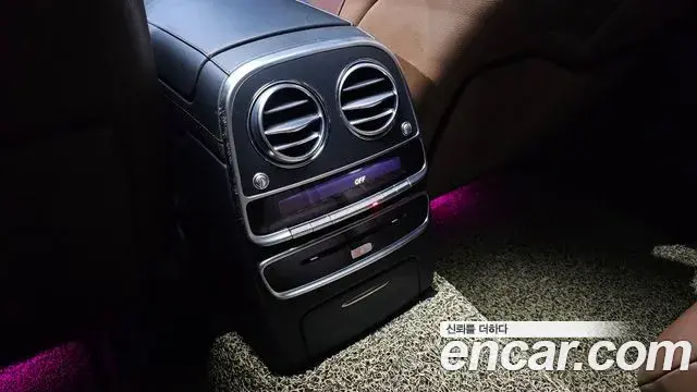 Mercedes-Benz S-Class 2018 — Photo 13/39