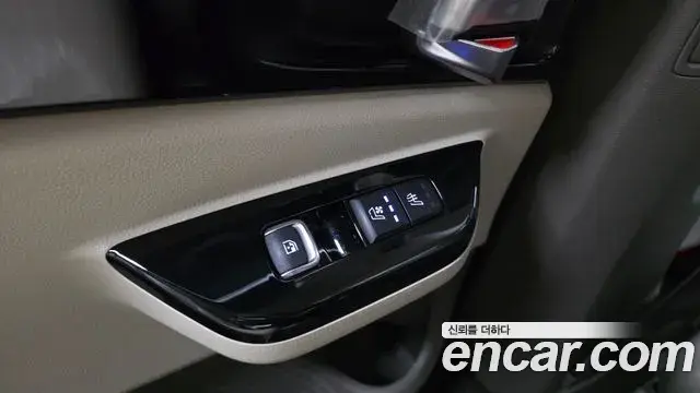 Kia Carnival 2020 — Фото 19/20