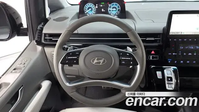 Hyundai Staria 2025 — Фото 13/20