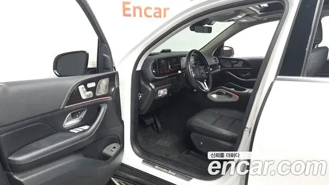 Mercedes-Benz GLE-Class 2023 — Фото 10/20