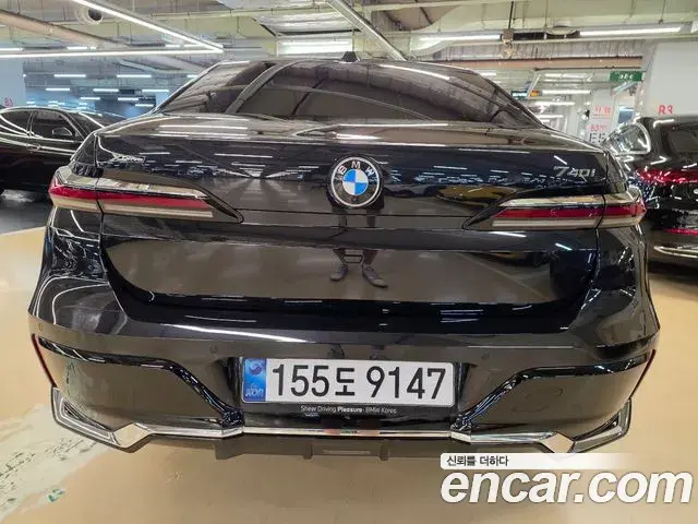 BMW 7 Series 2025 — Фото 19/20