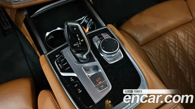 BMW 7 Series 2019 — Фото 9/20