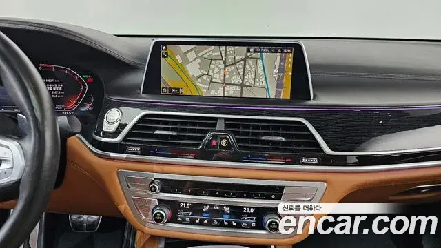 BMW 7 Series 2019 — Фото 14/20