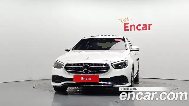 Mercedes-Benz E-Class 2021 — Фото 3/20
