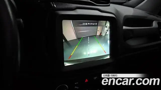 Jeep Renegade 2020 — Фото 15/20