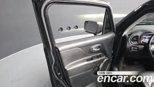 Jeep Renegade 2020 — Şəkil 24/38