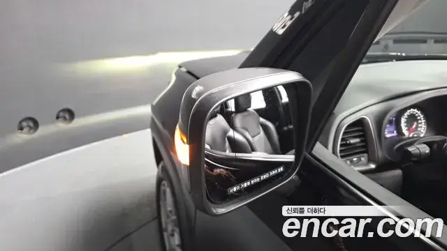 Jeep Renegade 2020 — Şəkil 35/38