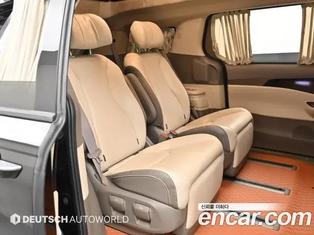 Kia Carnival 2023 — Фото 12/20