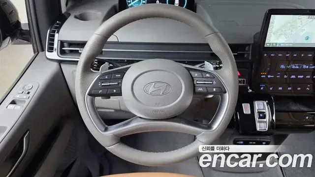 Hyundai Staria 2024 — Фото 15/20