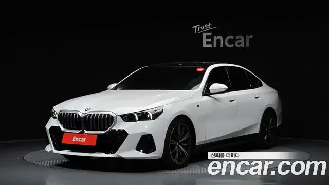 BMW 5 Series 2025 — Фото 1/20