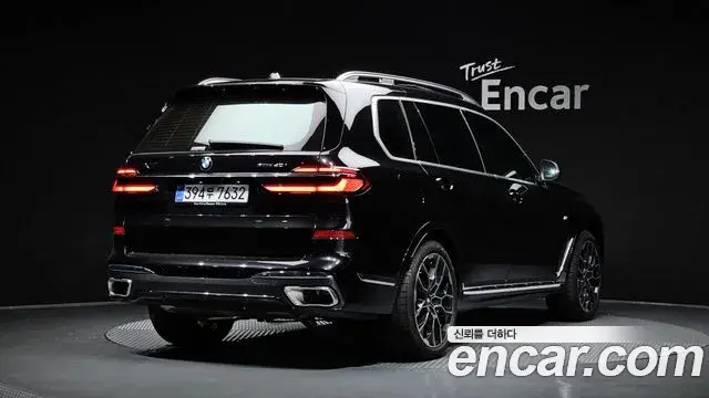 BMW X7 2025 — Фото 2/20