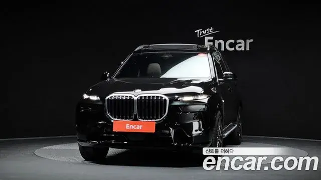 BMW X7 2025 — Фото 3/20