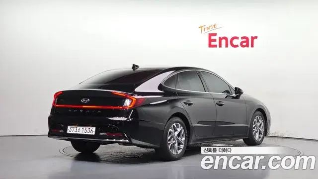 Hyundai Sonata 2022 — Фото 1/20