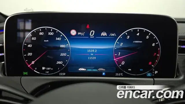 Mercedes-Benz E-Class 2025 — Фото 8/20
