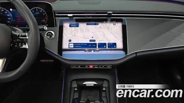 Mercedes-Benz E-Class 2025 — Фото 14/20