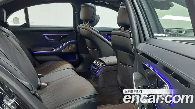 Mercedes-Benz S-Class 2025 — Фото 8/18