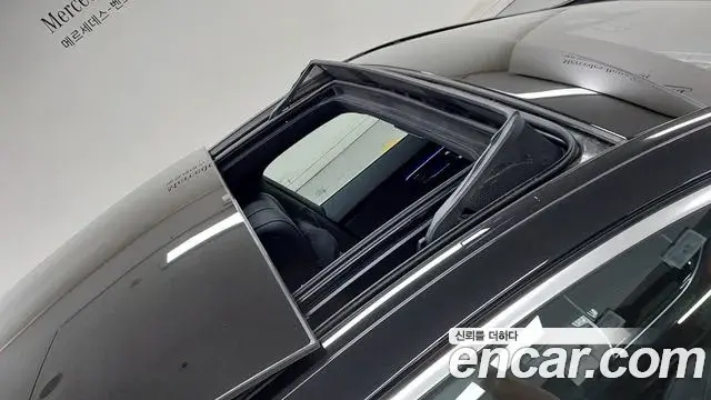 Mercedes-Benz S-Class 2025 — Фото 12/18