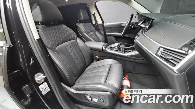 BMW X7 2021 — Фото 11/20