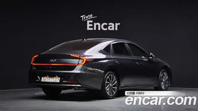 Hyundai Sonata 2019 — Фото 2/20
