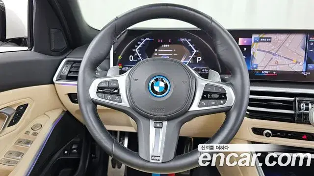 BMW 3 Series 2023 — Фото 13/20