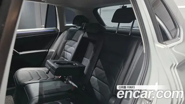 Volkswagen Tiguan 2021 — Şəkil 16/34