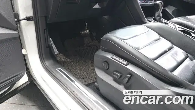 Volkswagen Tiguan 2021 — Şəkil 9/34