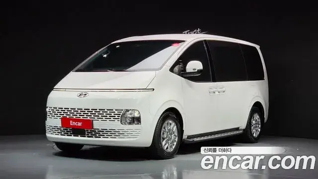 Hyundai Staria 2024 — Фото 1/20