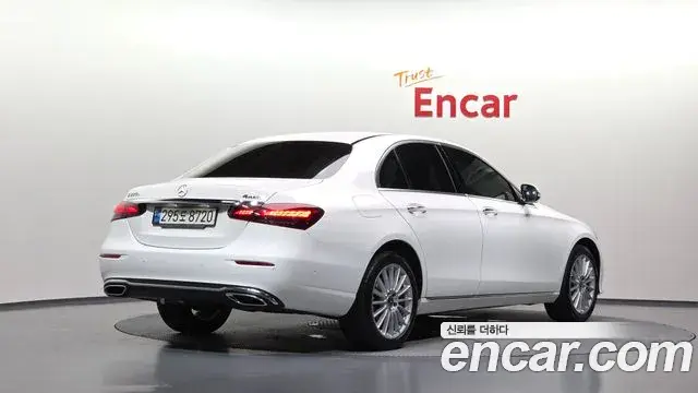 Mercedes-Benz E-Class 2021 — Фото 2/20