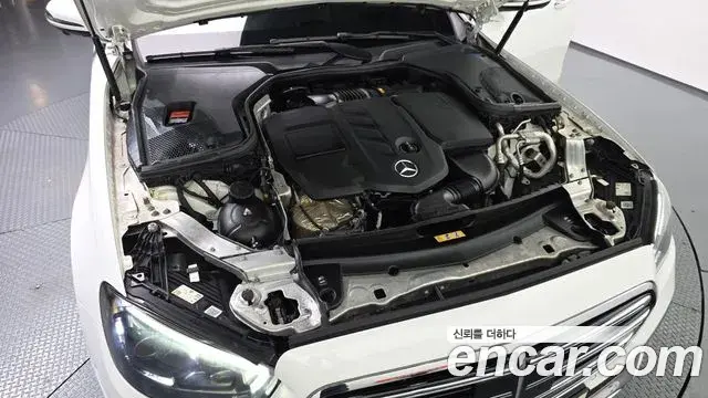 Mercedes-Benz E-Class 2021 — Фото 6/20