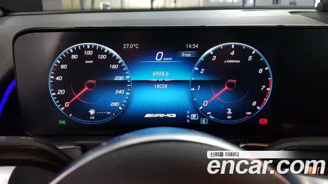 Mercedes-Benz GLB-Class 2023 — Фото 7/18