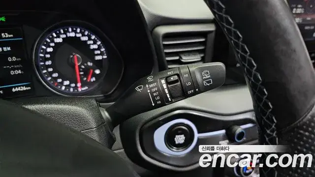Hyundai Veloster 2021 — Фото 18/20
