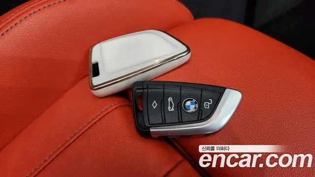 BMW Z4 2019 — Şəkil 13/20