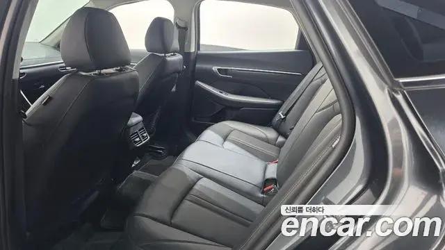 Hyundai Sonata 2022 — Фото 19/20
