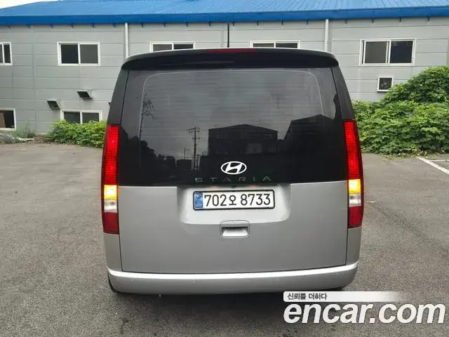 Hyundai Staria 2025 — Фото 3/20