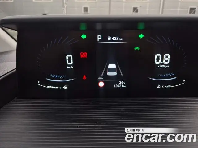 Hyundai Staria 2025 — Фото 7/20