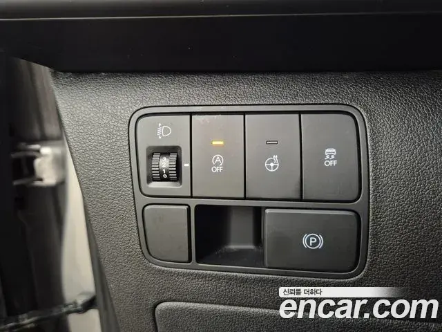 Hyundai Staria 2025 — Фото 12/20