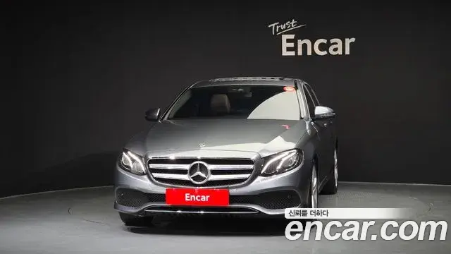 Mercedes-Benz E-Class 2018 — Фото 3/20