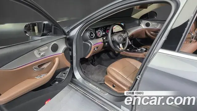 Mercedes-Benz E-Class 2018 — Фото 10/20