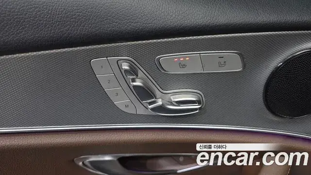 Mercedes-Benz E-Class 2018 — Фото 13/20
