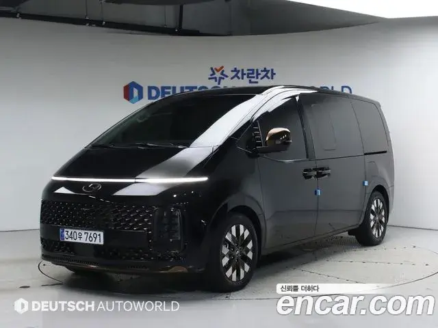 Hyundai Staria 2023 — Фото 9/20