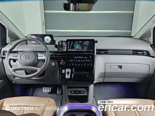 Hyundai Staria 2023 — Фото 10/20