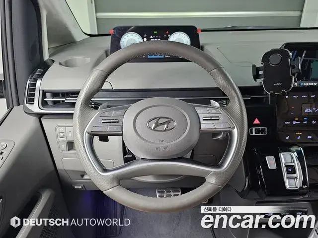 Hyundai Staria 2023 — Фото 13/20