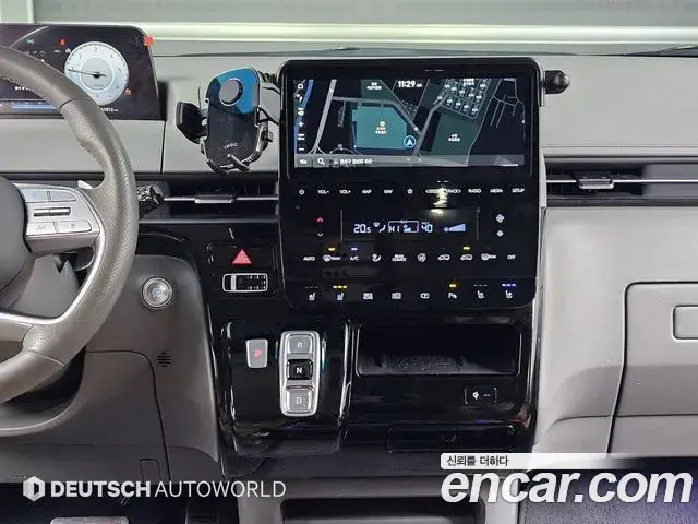 Hyundai Staria 2023 — Фото 14/20