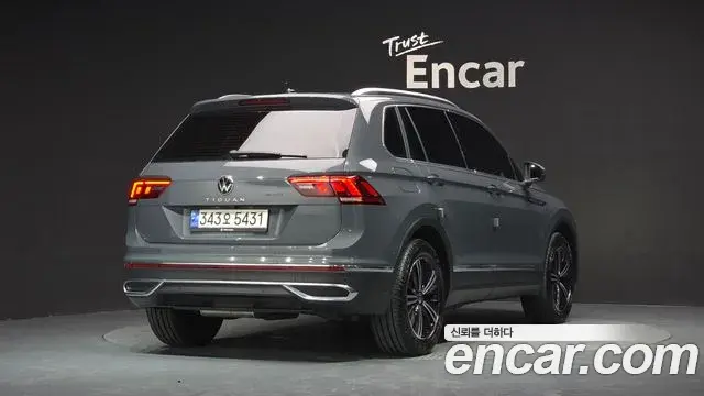Volkswagen Tiguan 2023 — ფოტო 2/20