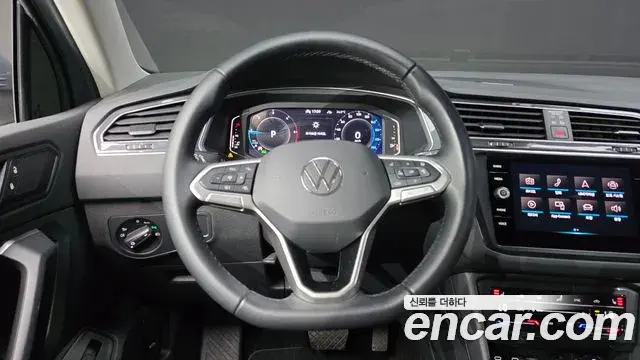Volkswagen Tiguan 2023 — ფოტო 18/20