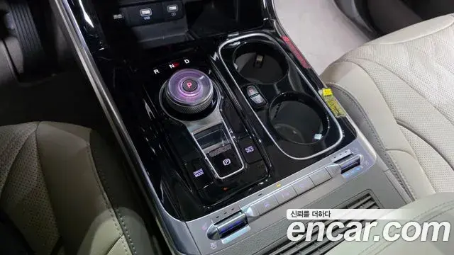 Kia Carnival 2022 — Фото 8/20