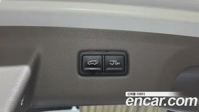 Kia Carnival 2022 — Фото 19/20